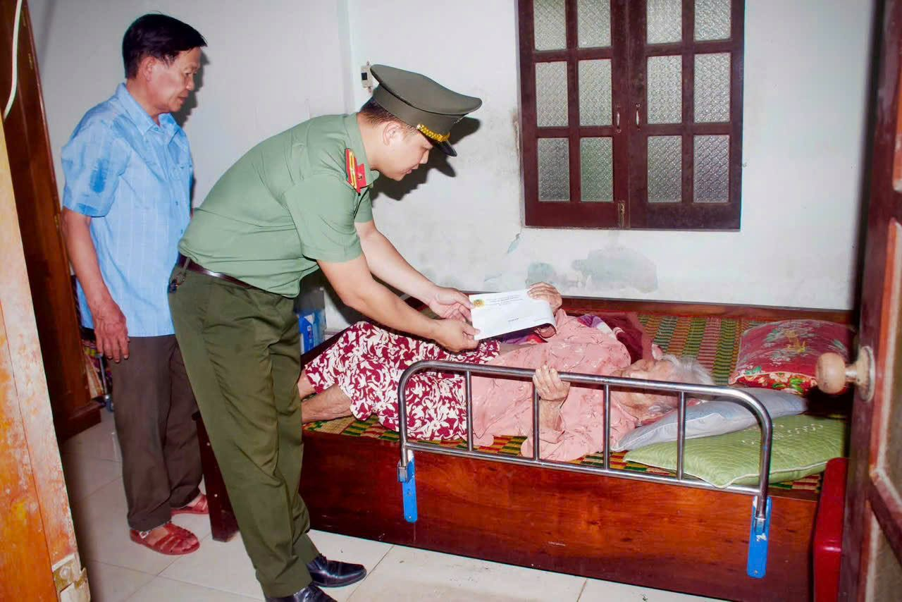 anh tin bai